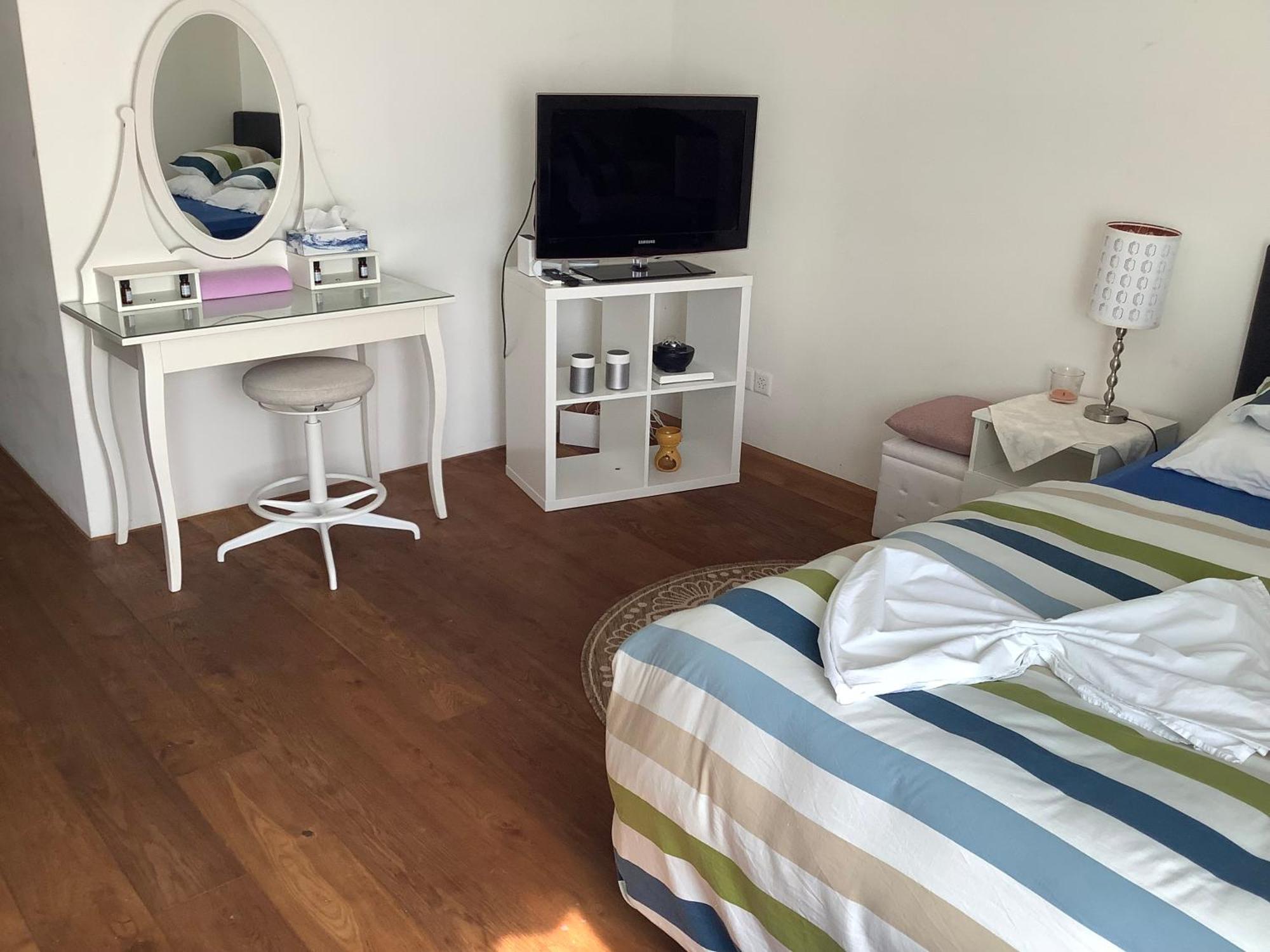 Chambre Spacieuse Et Confortable Avec Ecran Plat Oetwil an Der Limmat Esterno foto