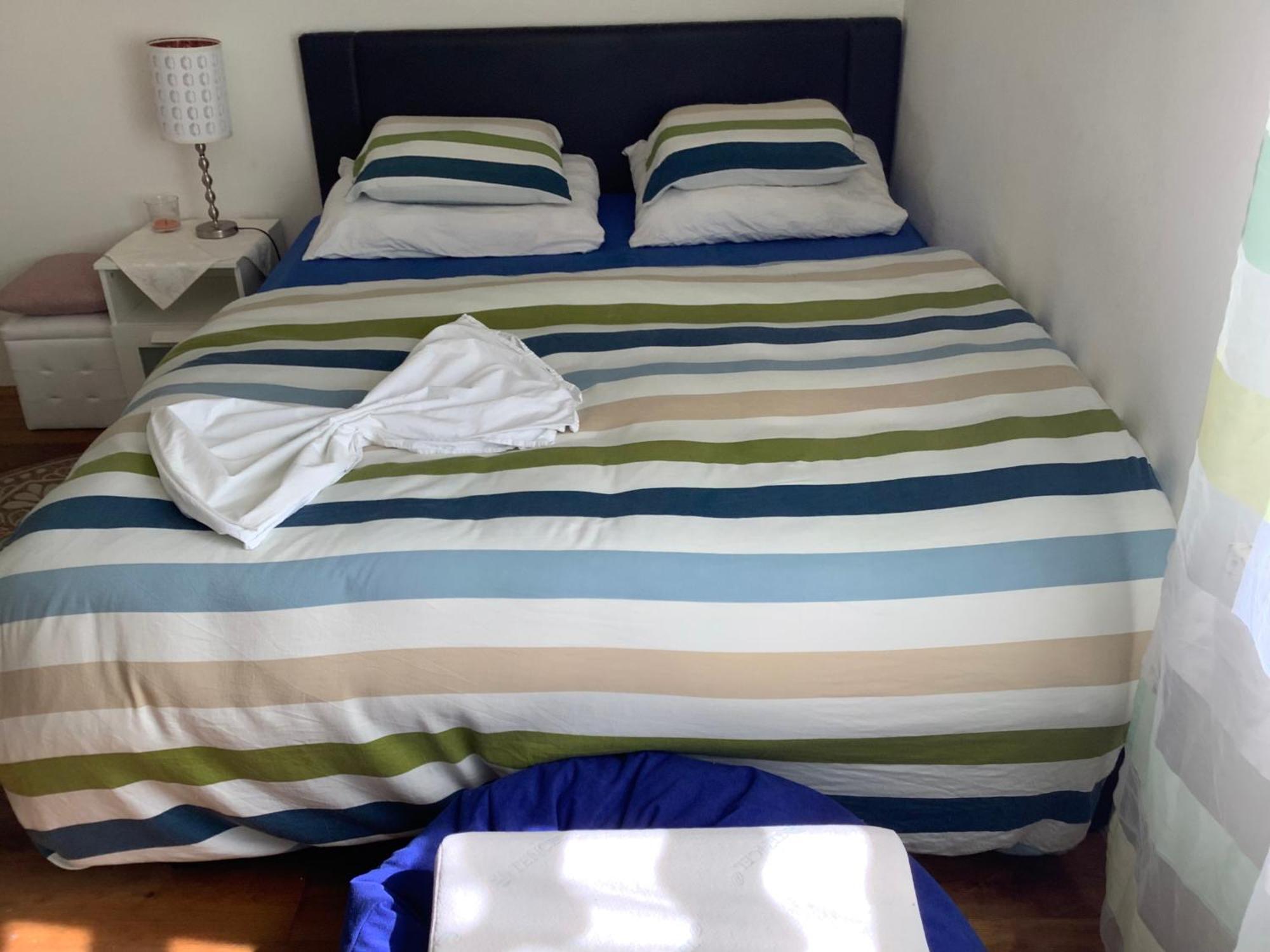 Chambre Spacieuse Et Confortable Avec Ecran Plat Oetwil an Der Limmat Esterno foto